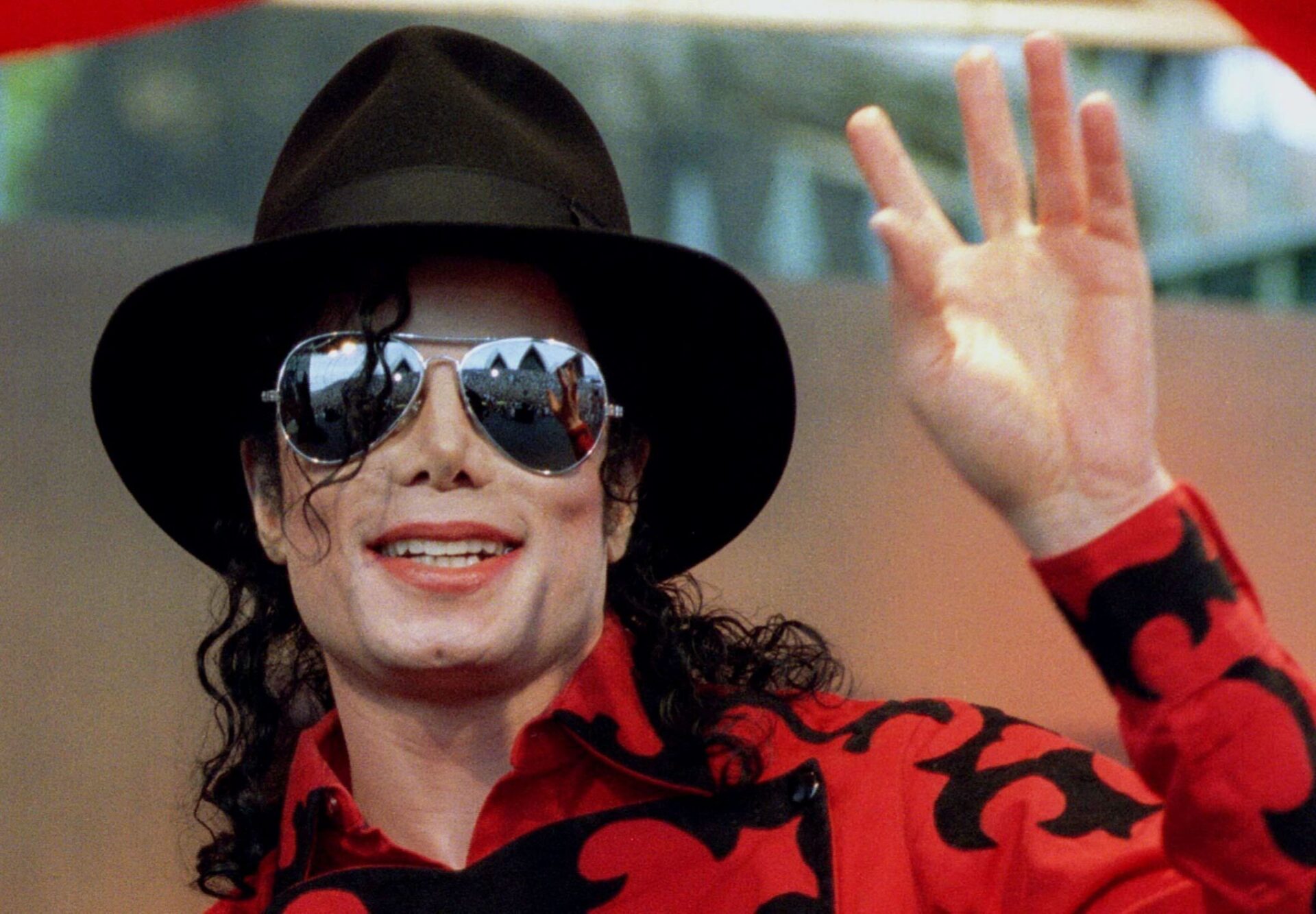 Michael Jackson Estate sells music to Sony in $750m deal
